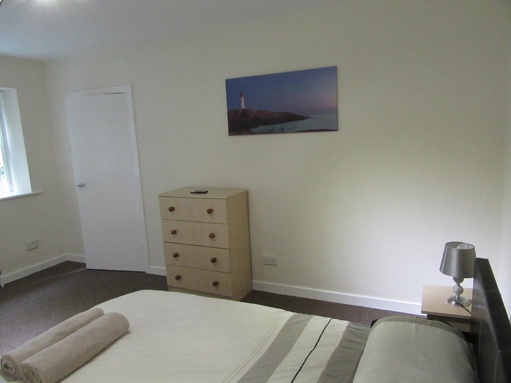 No 4 - Large 2 Bed Near Sefton Park And Lark Lane Apartment ลิเวอร์พูล ภายนอก รูปภาพ